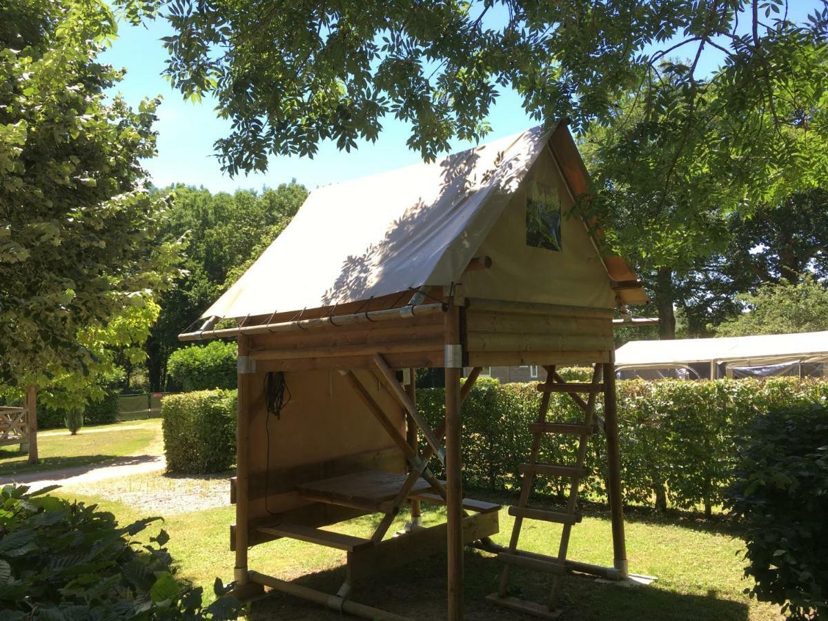 Camping Des Papillons Lalizolle